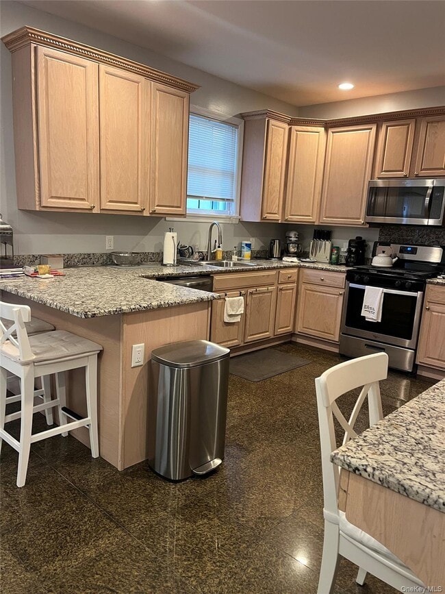 Building Photo - 7809 Shore Rd