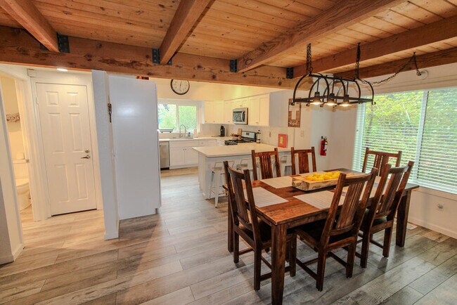 Building Photo - 43063 Goldmine Woods Ln