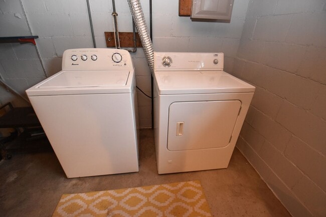 Building Photo - Upgraded South Bend IN home for rent. 2 bedroom 1 bath