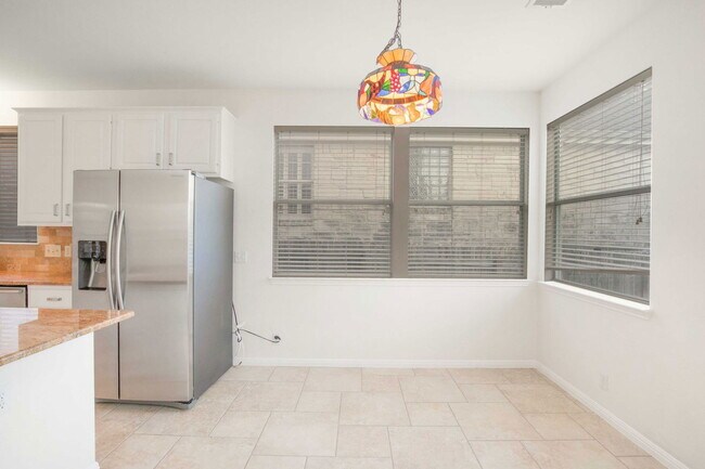 Building Photo - 2514 Crenshaw Dr