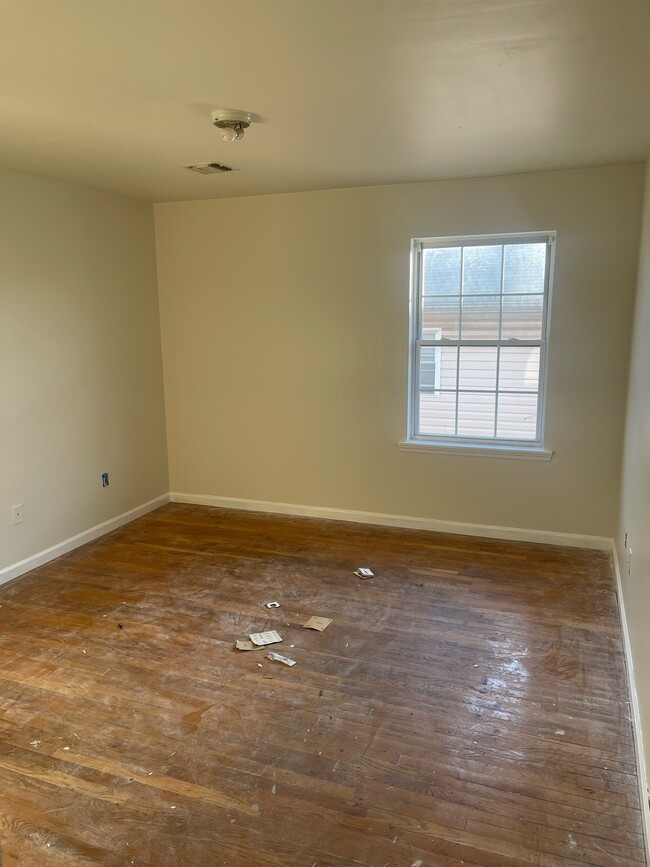 Bedroom 2 - 34 Crawford St