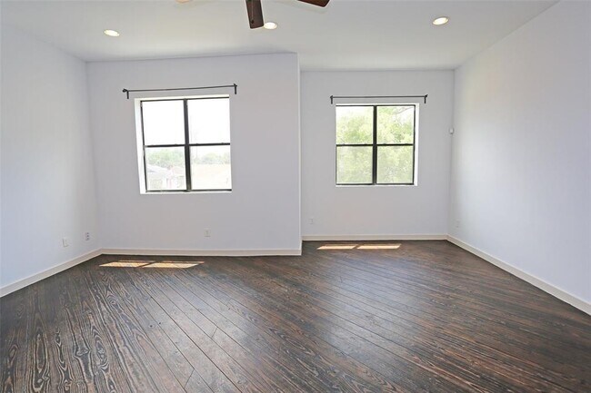 Building Photo - 4106 McKinney St