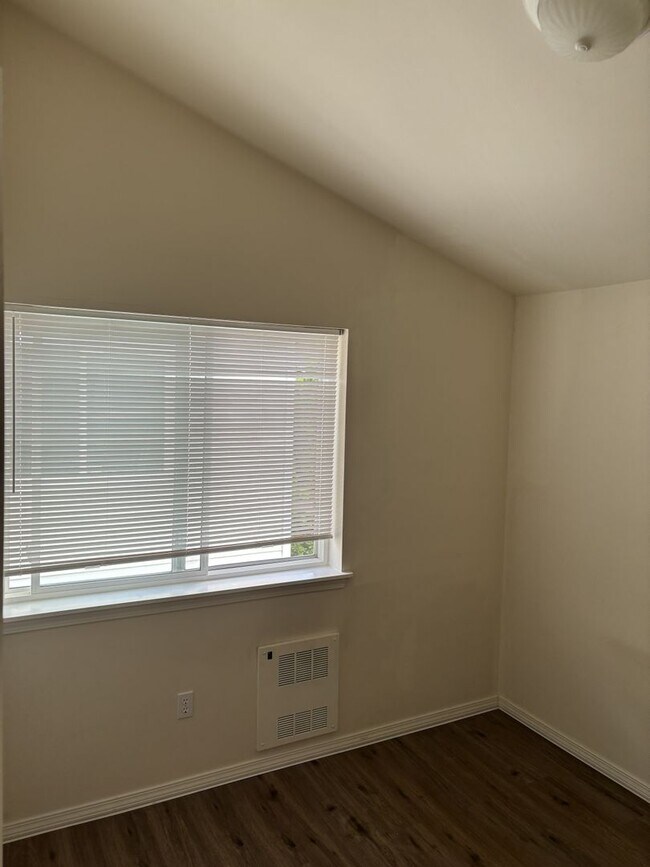 Building Photo - 1756 NW 59th St
