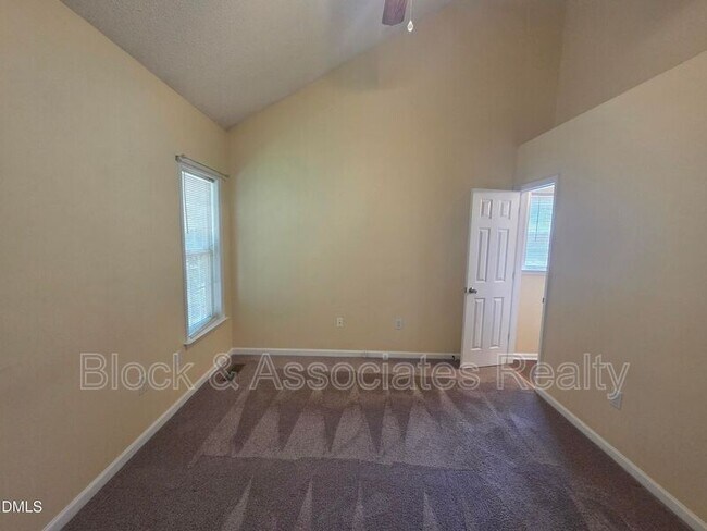 Building Photo - 116 Cliffdale Rd