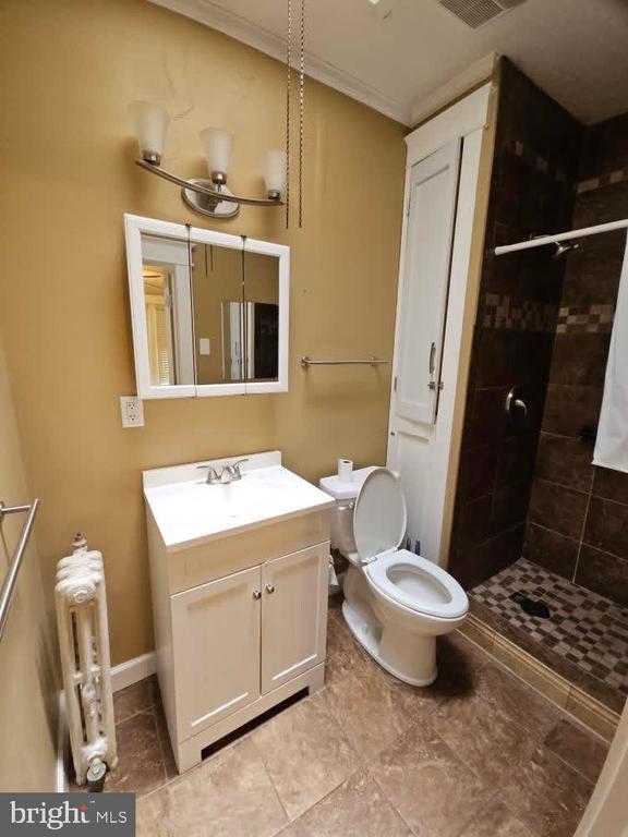 Building Photo - 5736 Woodcrest Ave