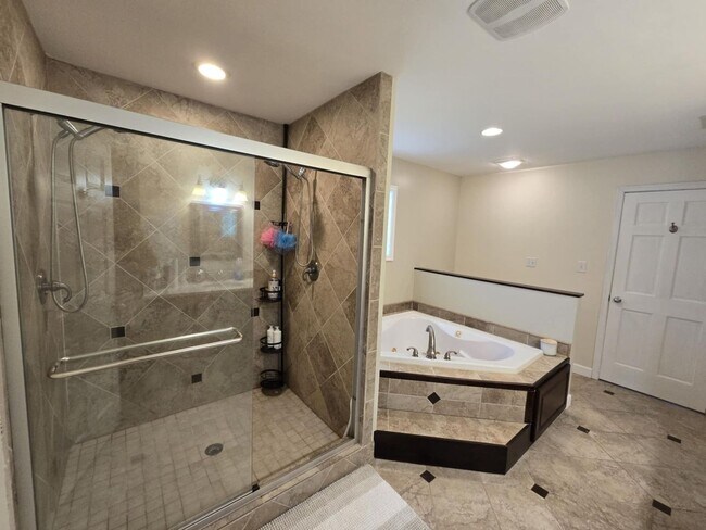 Building Photo - 32 Little Florida Road, Poquoson, VA - Ava...