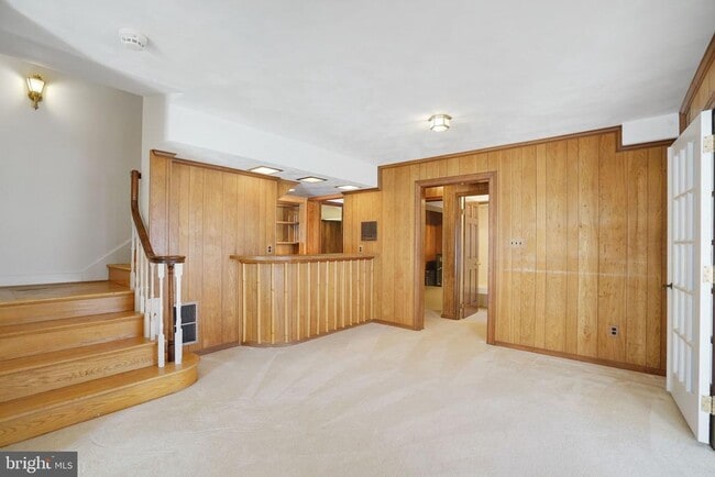 Building Photo - 513 Cathedral Dr