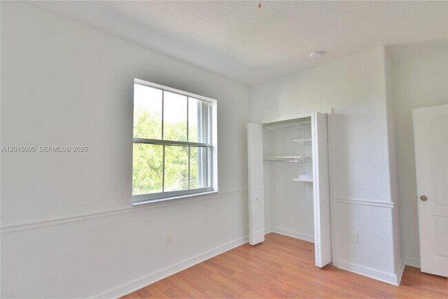 Building Photo - 4534 NW 94th Pl
