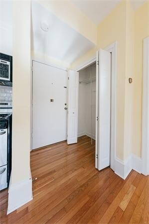 Building Photo - 511 Beacon St