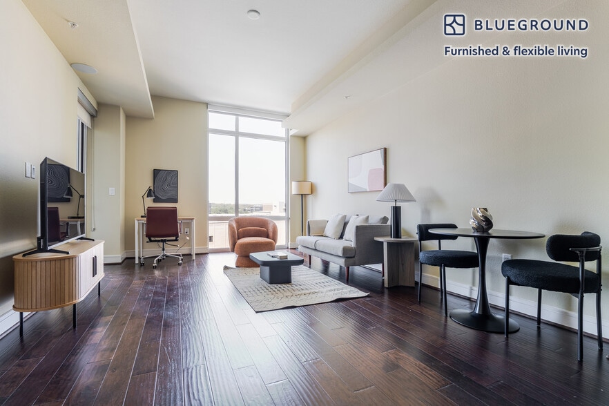 Primary Photo - 214 Barton Springs Rd