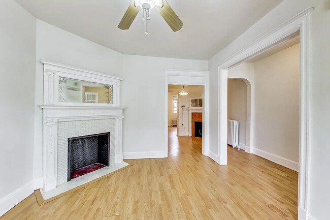 Building Photo - 137 R St NE