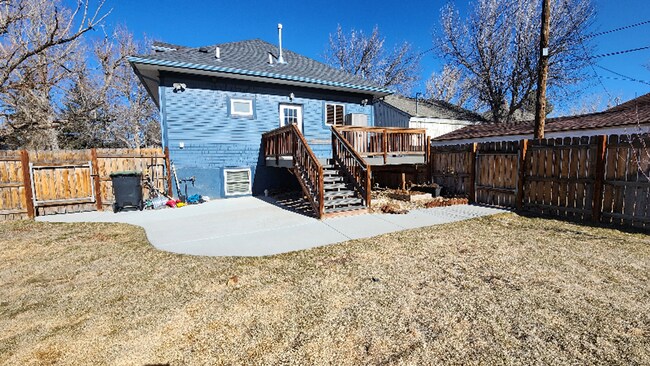 Building Photo - 1007 W 29th St