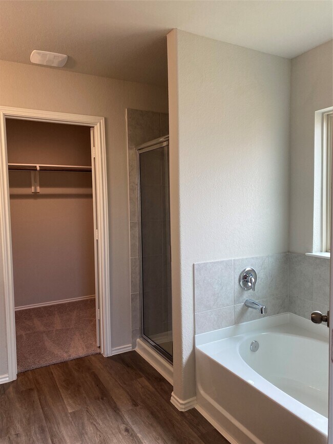 Building Photo - 802 Faison Ct