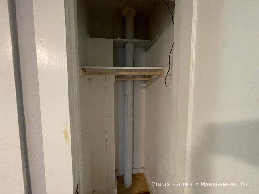 Building Photo - 1506 S Ong St