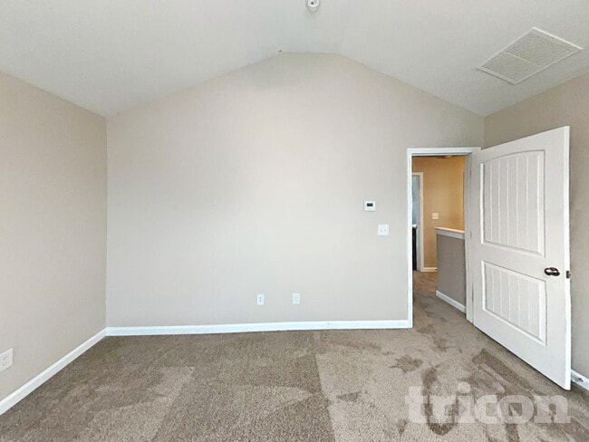 Building Photo - 120 Leland Ln