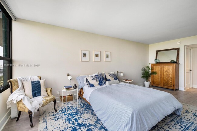 Building Photo - 780 NE 69th St