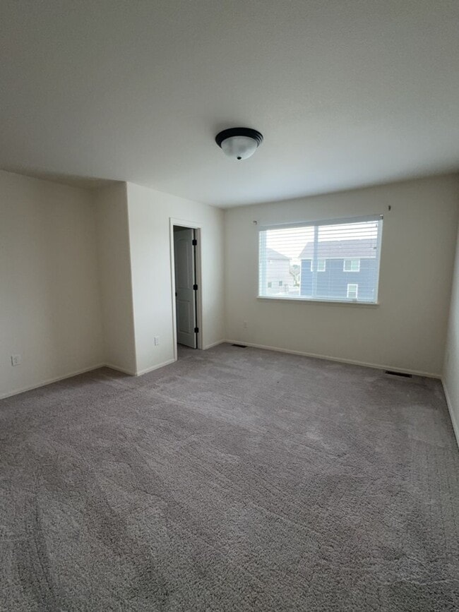 Building Photo - 3 Bed. 2 Bath, 2 Car Garage in Promontory