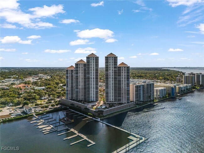 Building Photo - 2104 W First St