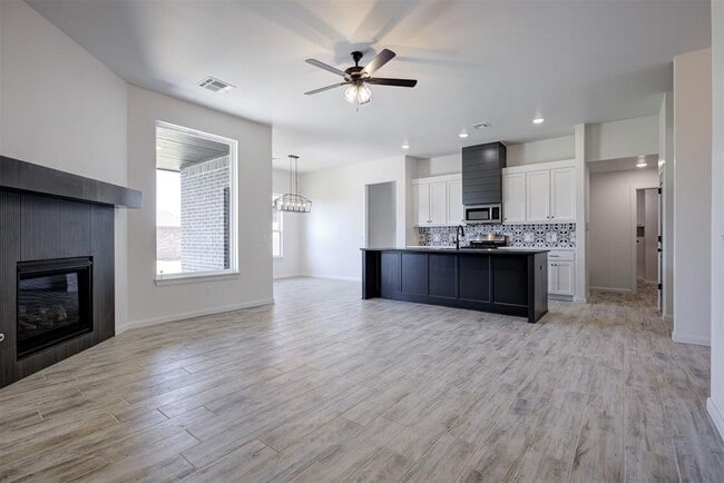 Building Photo - 2020 W Flintlock Wy