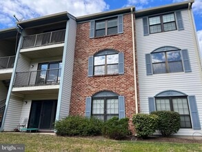 Building Photo - 19 Mendrey Ct