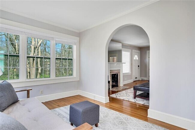 Building Photo - 773 Brookridge Dr NE