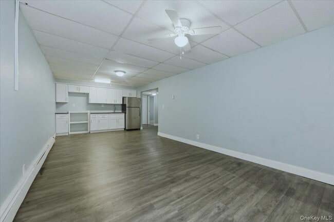 Building Photo - 801 Main St