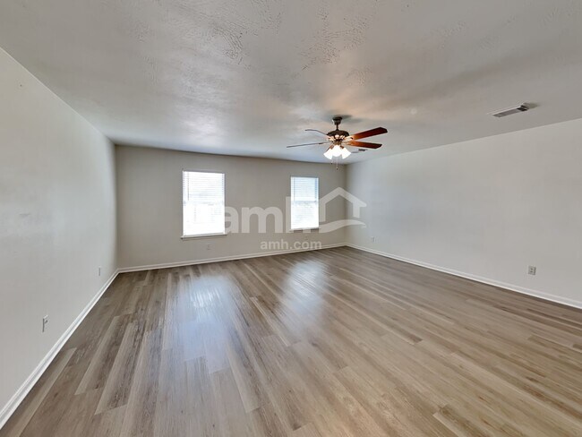 Building Photo - 20610 Cedar Rain Dr