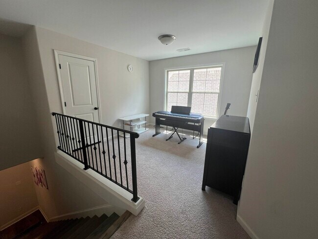 Building Photo - 10012 Adagio Cv
