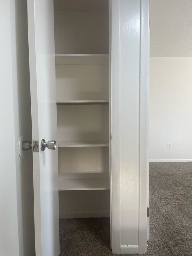 Building Photo - 850 Moon Rd