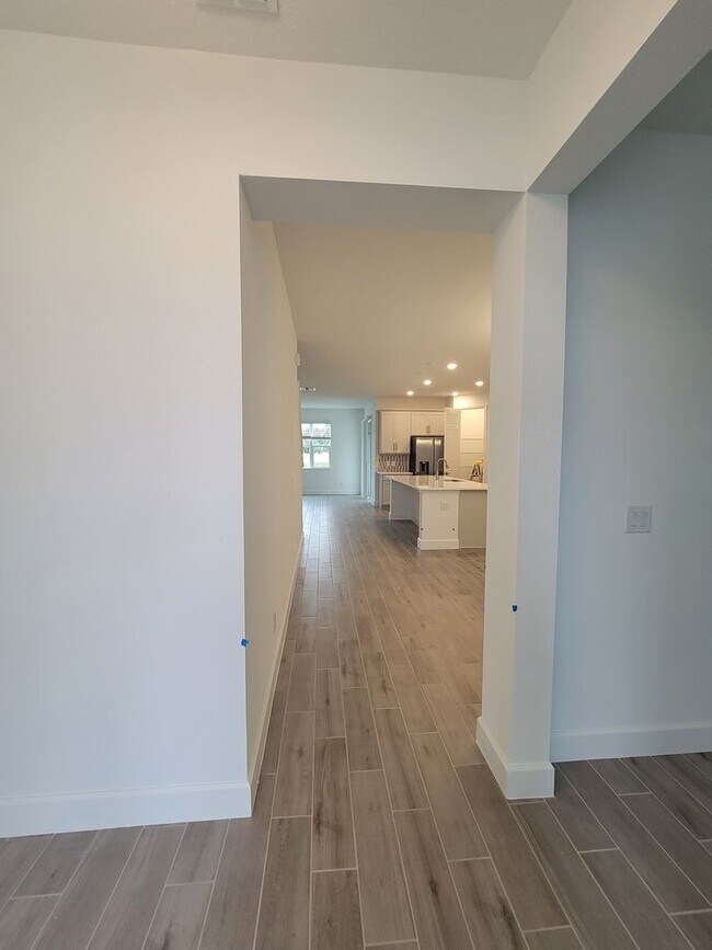 Building Photo - 5 Bedroom Brand New House with Innovative Technology near Winter Park