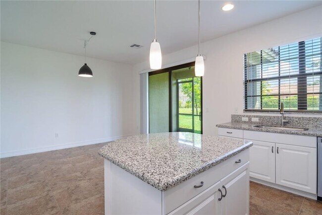 Building Photo - 126 Riverwalk Cir E