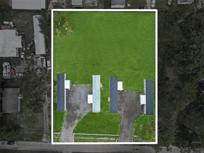 Building Photo - 21601 Dogwood Dr