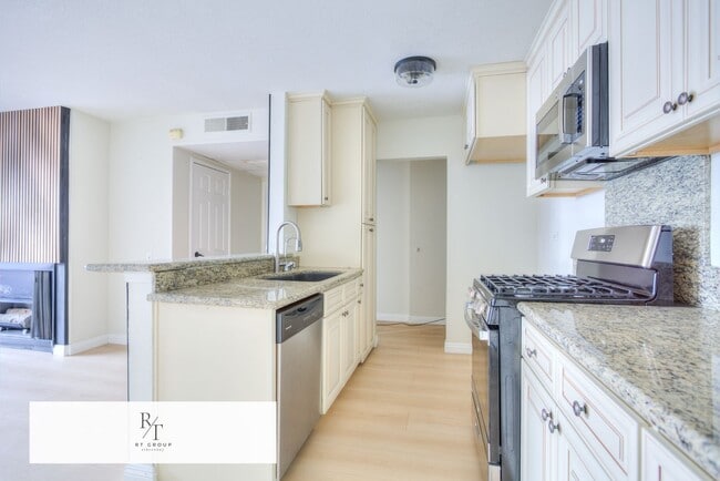 Building Photo - Modern High-Rise Living at La Fayette Park Towers