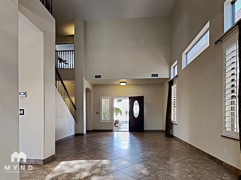 Building Photo - 3719 W Fallen Leaf Ln