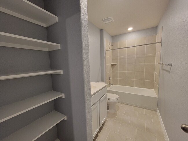 Building Photo - Brookstone Creek Beauty – 4 Bedrooms, 3 Bathrooms, and Smart Features Throughout