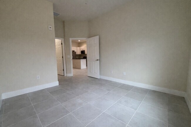 Building Photo - 3221-3409 SW 8th Pl