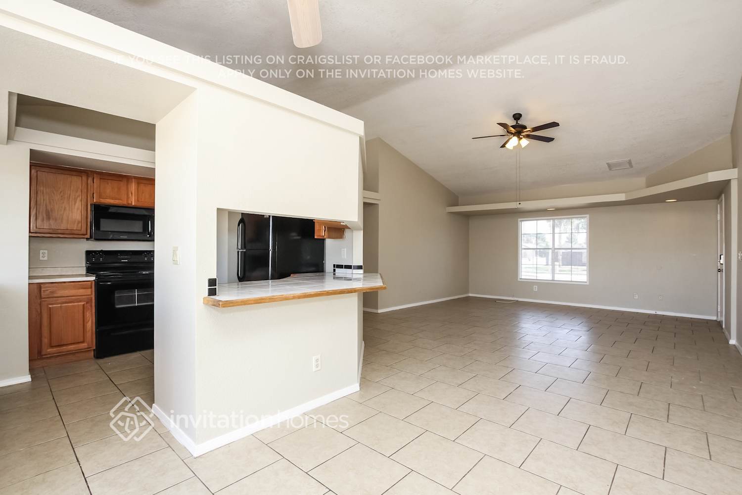 Building Photo - 5704 W Villa Theresa Dr