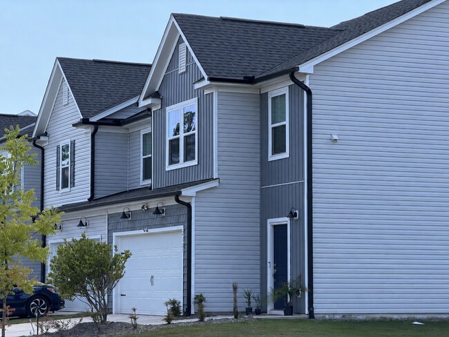 Building Photo - 2123 Sun Vibes Wy