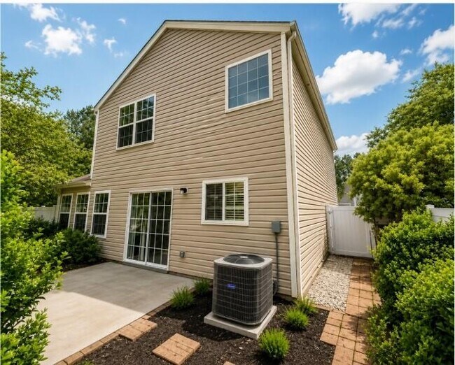 Building Photo - 170 Windcroft Ct NW