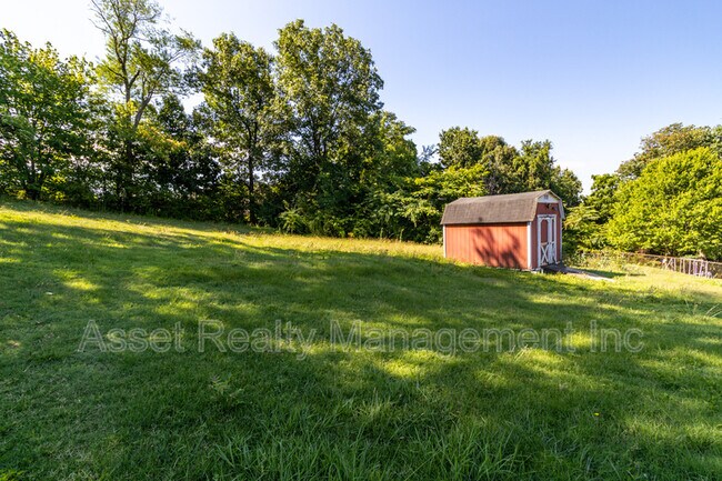 Building Photo - 6633 Wachese Ln