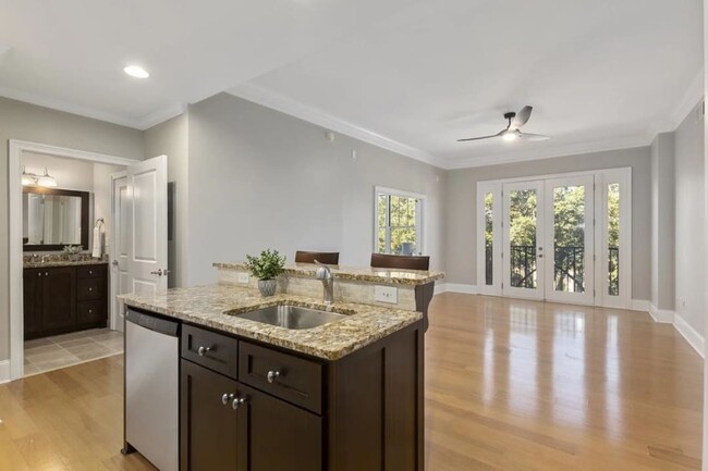 Building Photo - 575 S Virginia Hills Dr
