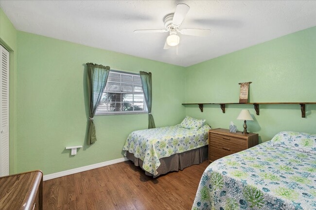 Building Photo - 1531 Placida Rd