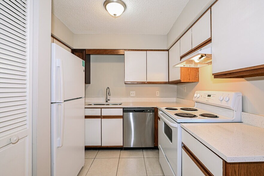 Building Photo - 9359 Genna Trace Trail