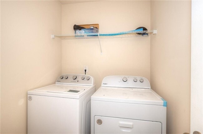 Building Photo - 1230 Dianne Dr