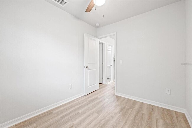 Building Photo - 1401 30th Ave N