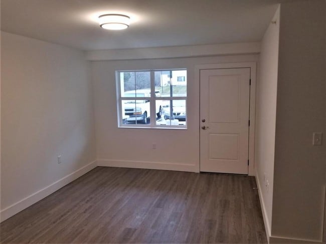 Building Photo - 1199 Colby St.