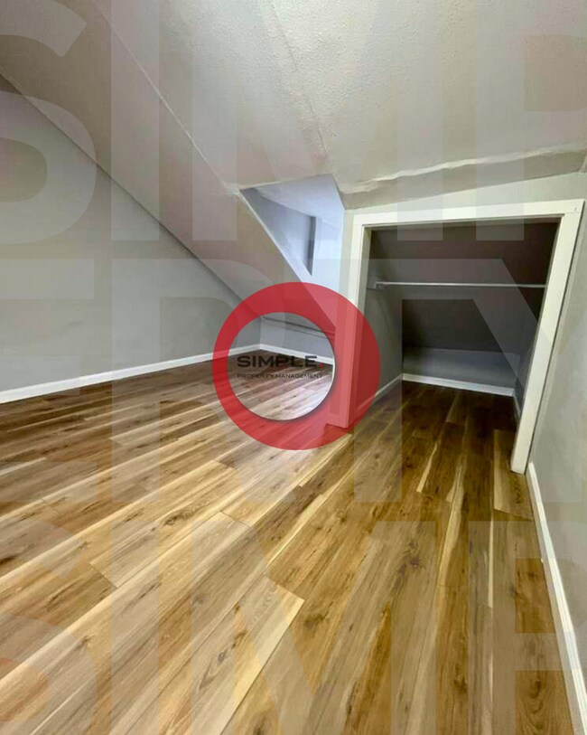 Building Photo - 314 S 8th St