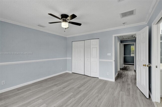 Building Photo - 3128 Coral Ridge Dr
