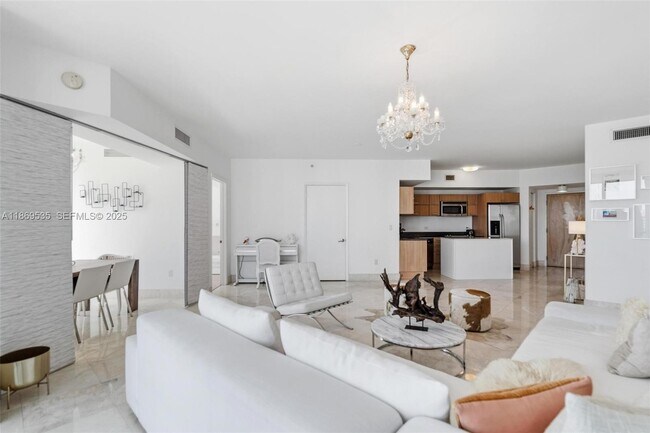 Building Photo - 350 S Miami Ave