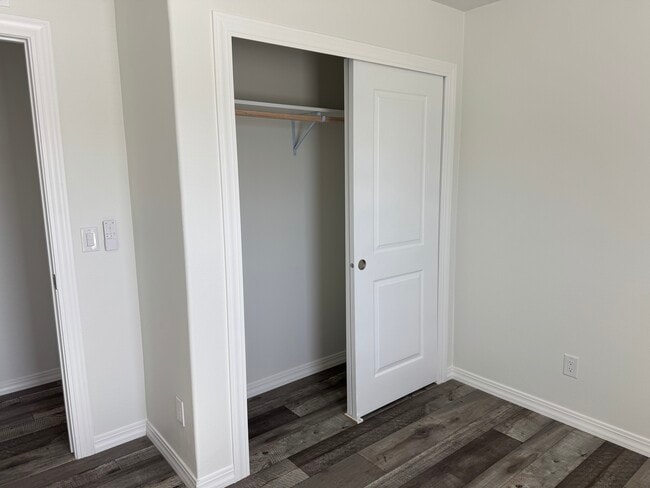 Building Photo - 2819 Sylvia St